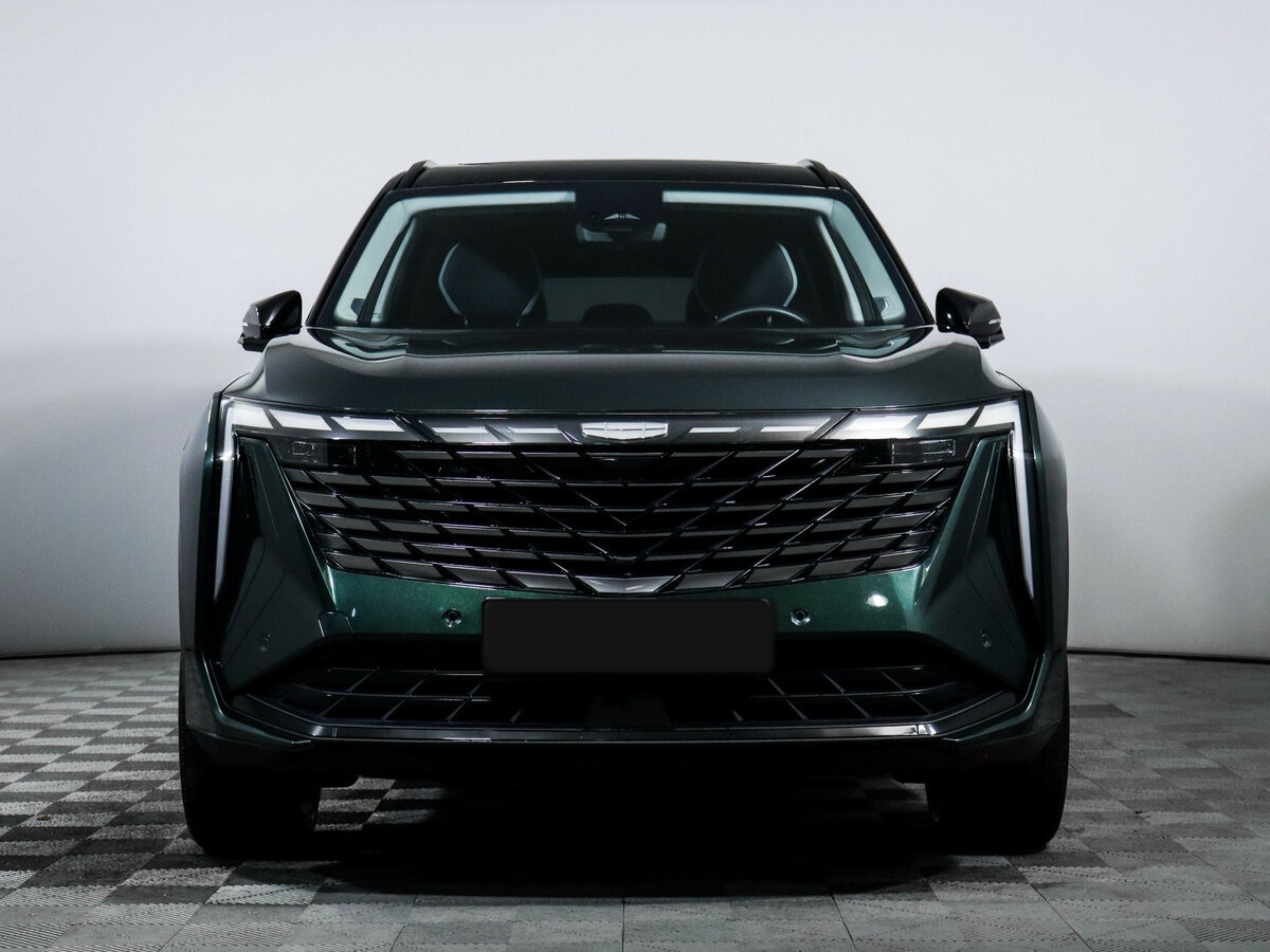 Geely Atlas с пробегом — 2024 год. Фото: #1