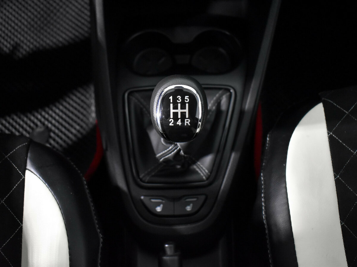 Lada (ВАЗ) Vesta с пробегом — 2023 год. Фото: #9