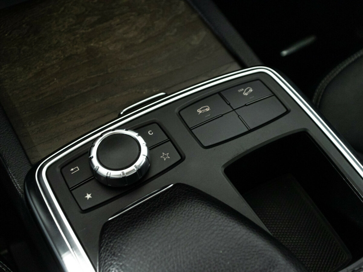 Mercedes-Benz M-Класс с пробегом — 2014 год. Фото: #17