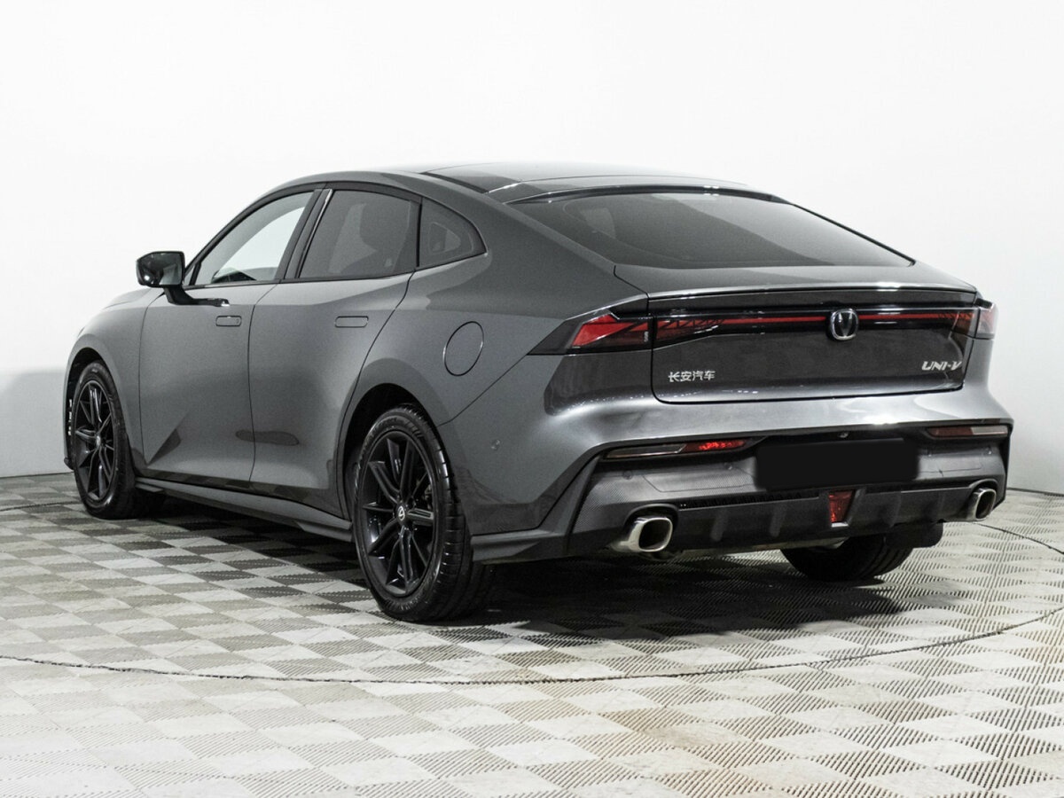 Changan UNI-V с пробегом — 2023 год. Фото: #6