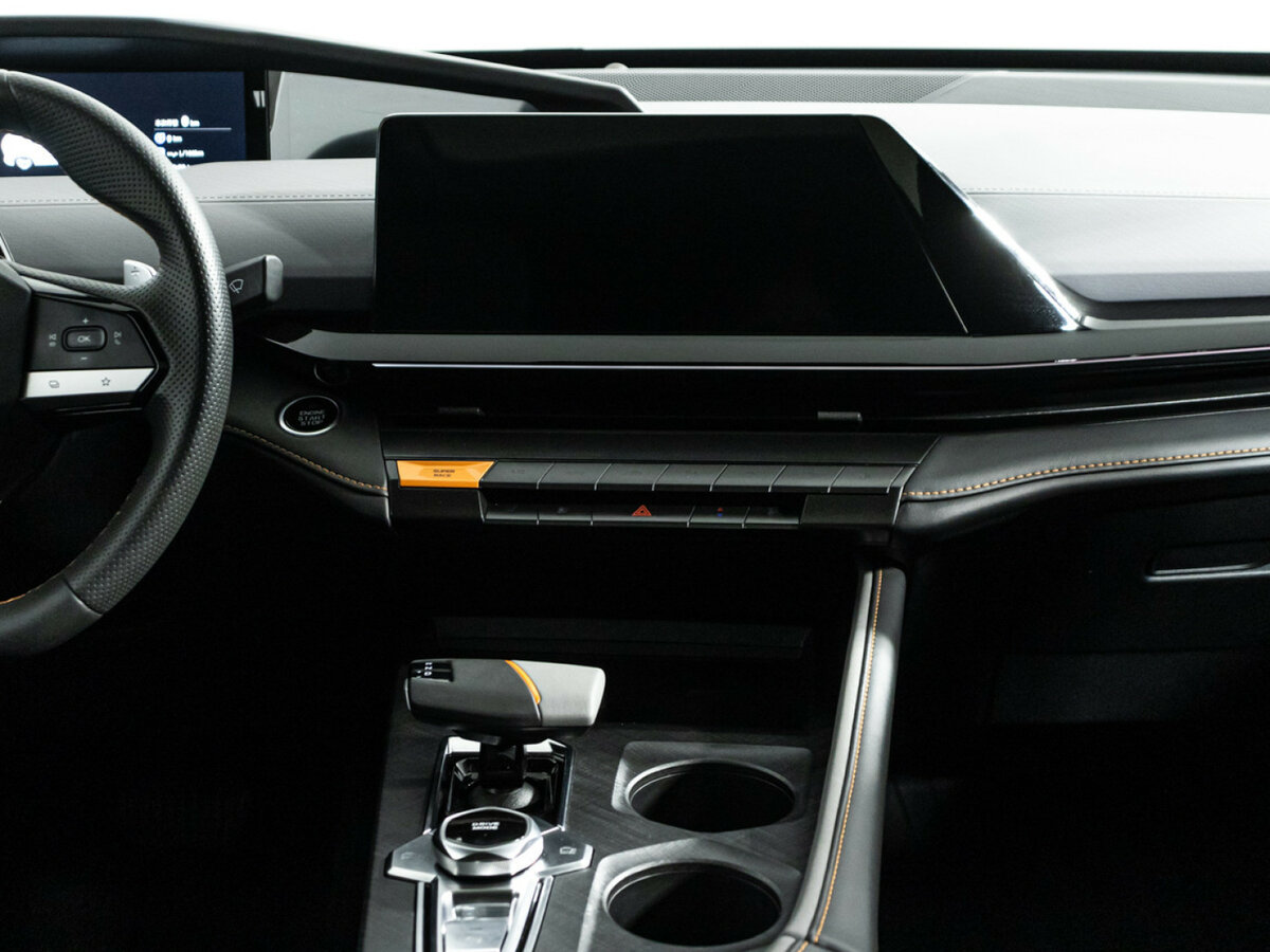 Changan UNI-V с пробегом — 2023 год. Фото: #13