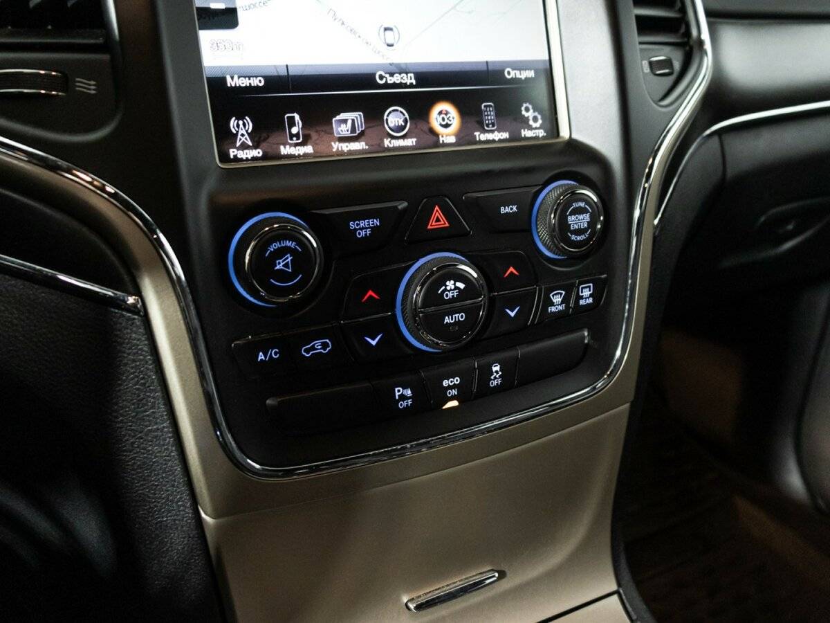 Jeep Grand Cherokee с пробегом — 2015 год. Фото: #18