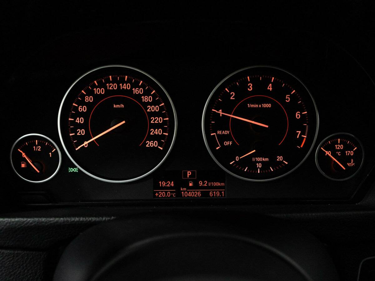 BMW 3 серии с пробегом — 2017 год. Фото: #11