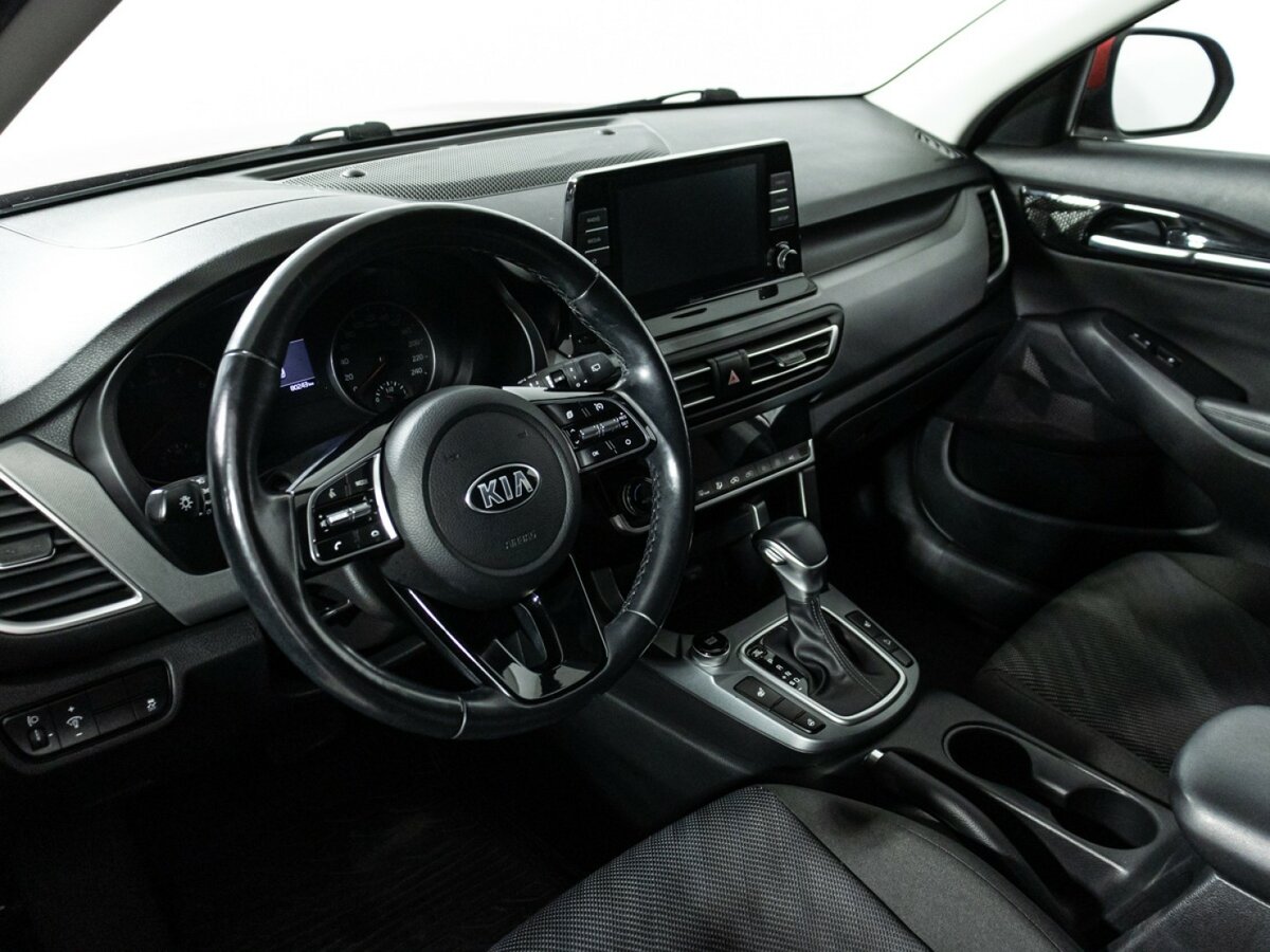 Kia Seltos с пробегом — 2021 год. Фото: #10