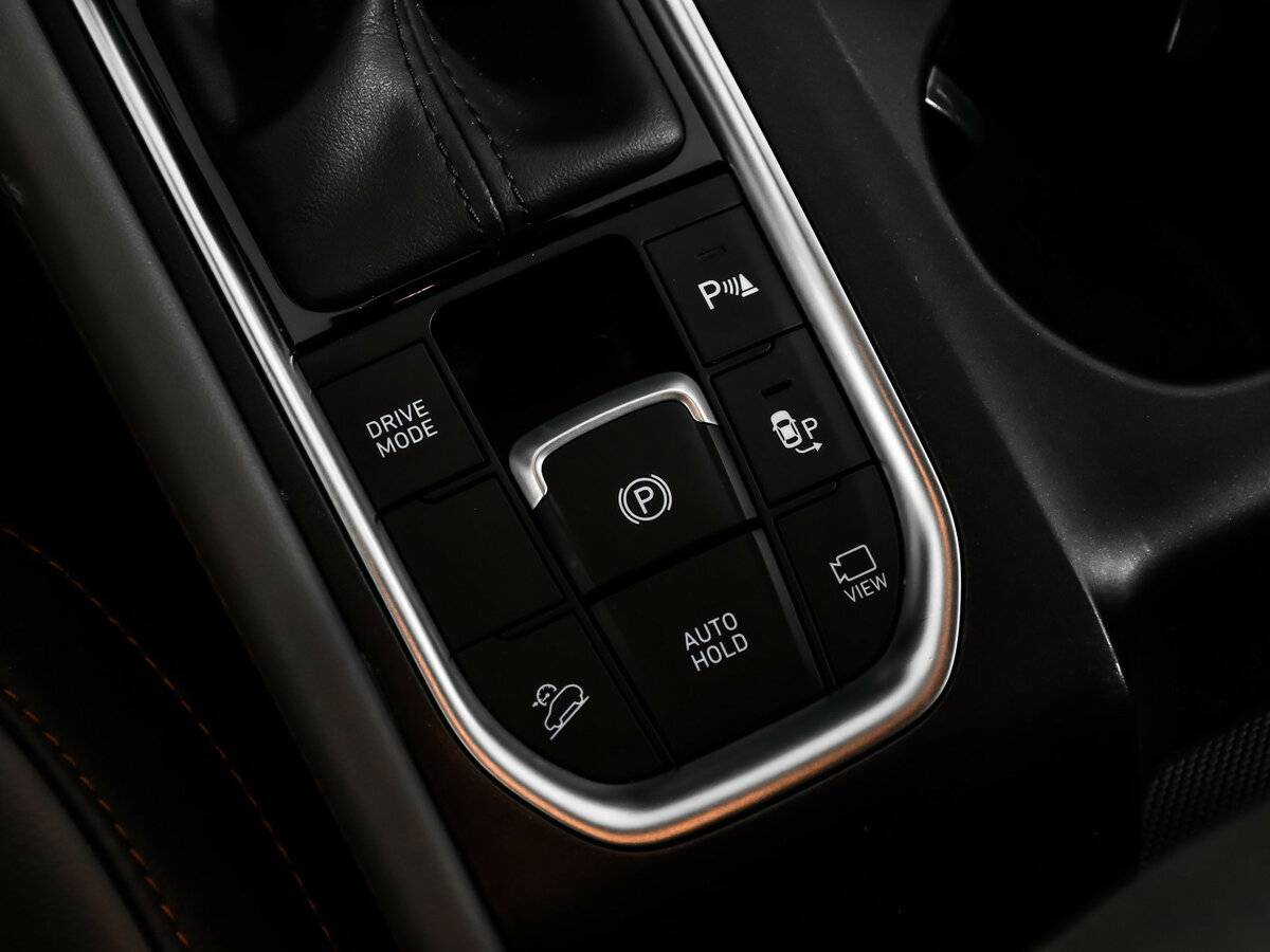 Hyundai Santa Fe с пробегом — 2018 год. Фото: #18