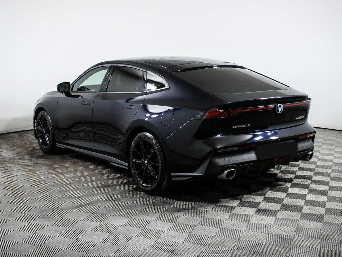 Changan UNI-V с пробегом — 2022 год. Фото: #5