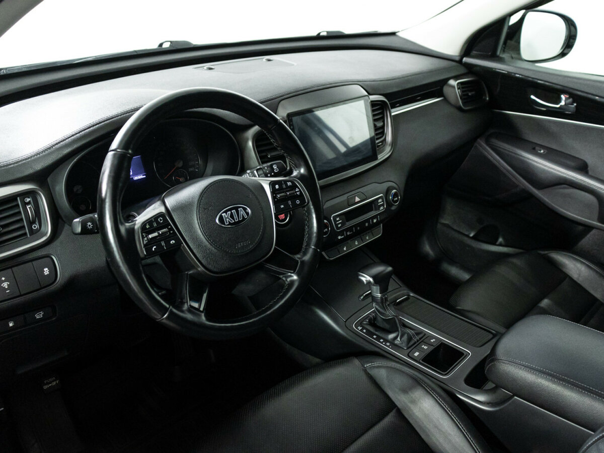 Kia Sorento с пробегом — 2019 год. Фото: #10