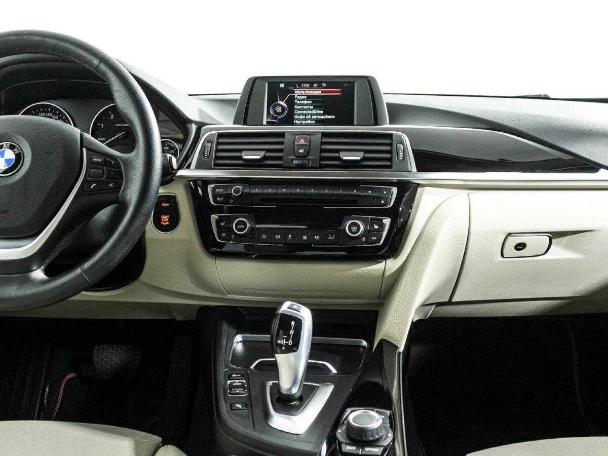 BMW 3 серии с пробегом — 2016 год. Фото: #13