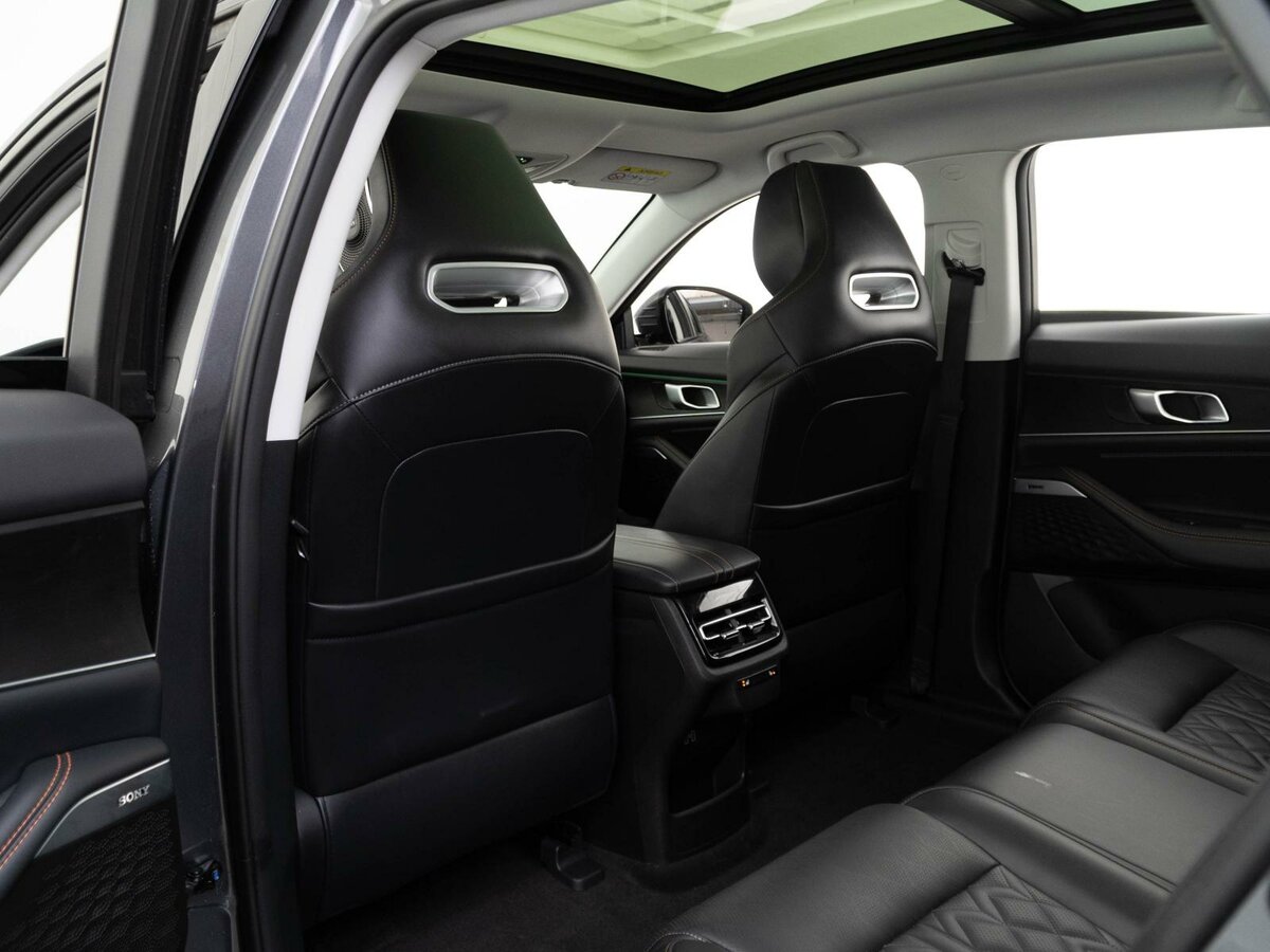 Changan UNI-K с пробегом — 2023 год. Фото: #11