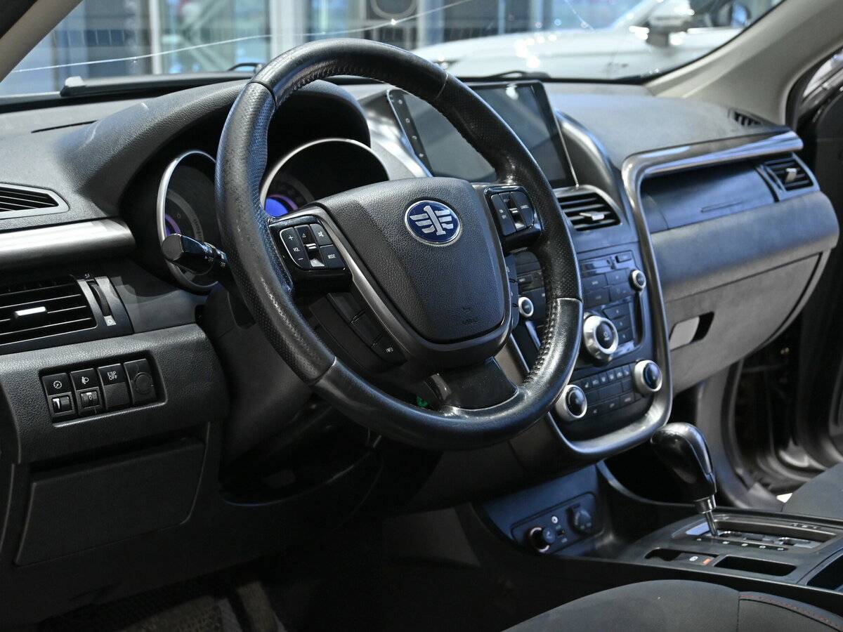FAW Besturn X80 с пробегом — 2017 год. Фото: #4