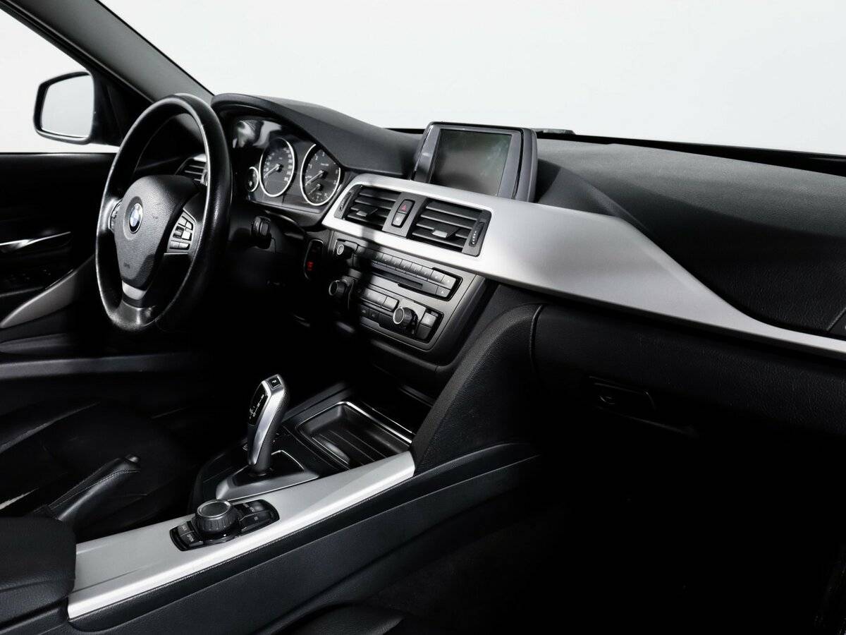 BMW 3 серии с пробегом — 2013 год. Фото: #6