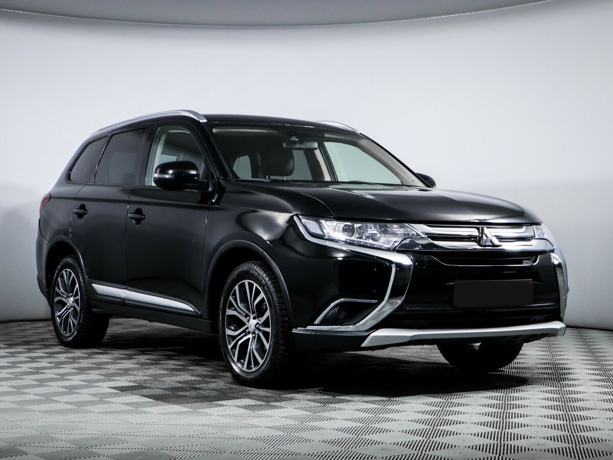 Mitsubishi Outlander с пробегом — 2015 год. Фото: #2