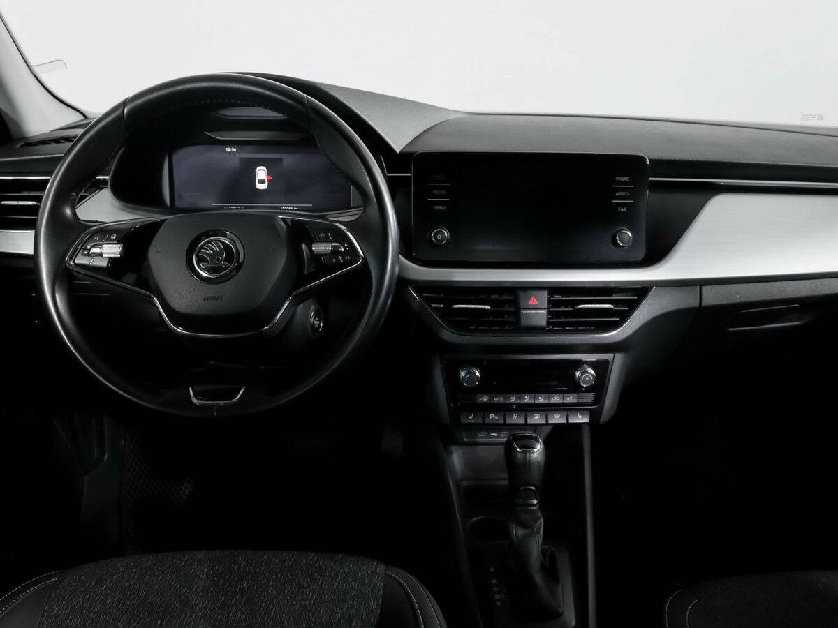 Skoda Rapid с пробегом — 2021 год. Фото: #9