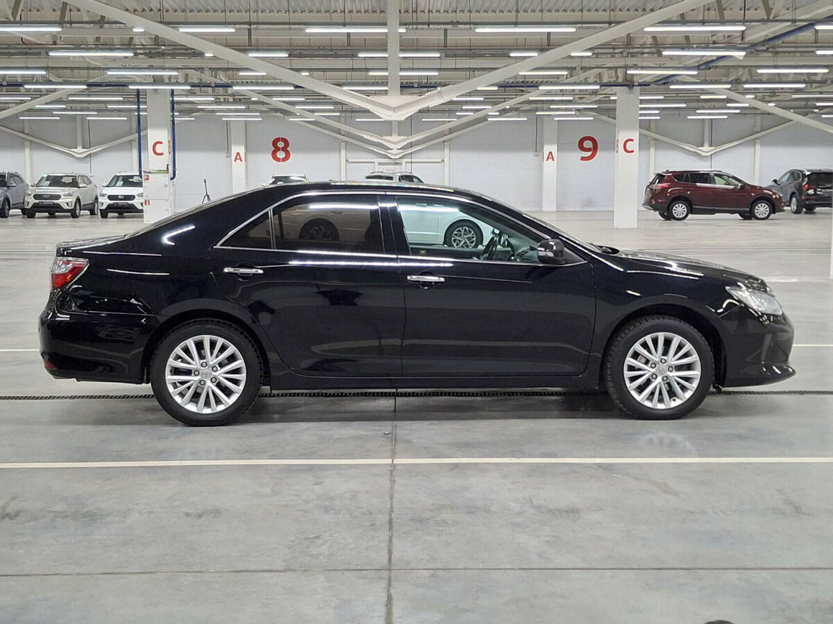 Toyota Camry с пробегом — 2015 год. Фото: #3