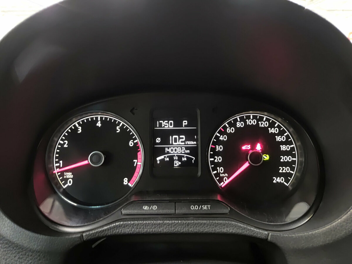 Volkswagen Polo с пробегом — 2016 год. Фото: #11