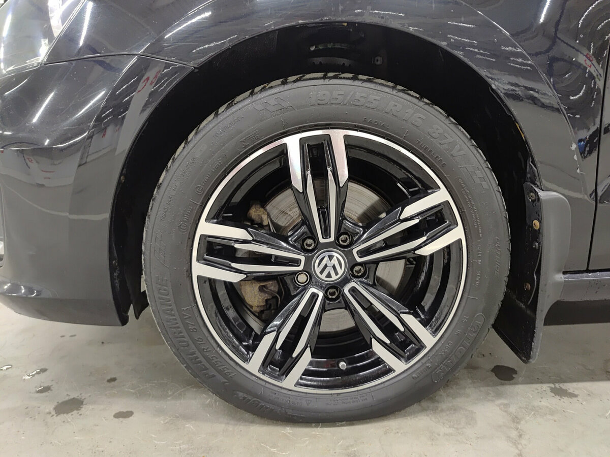 Volkswagen Polo с пробегом — 2016 год. Фото: #16