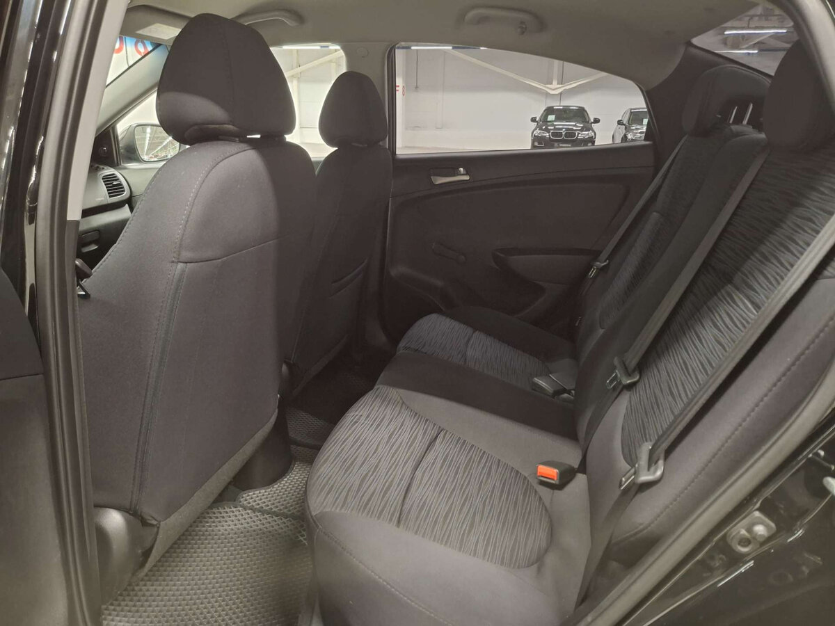 Hyundai Solaris с пробегом — 2016 год. Фото: #11