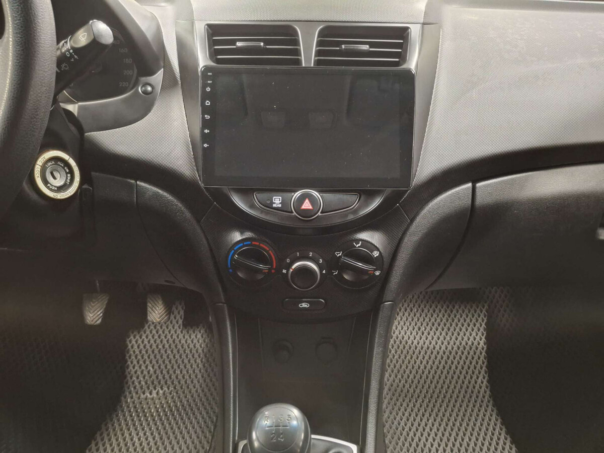 Hyundai Solaris с пробегом — 2016 год. Фото: #14