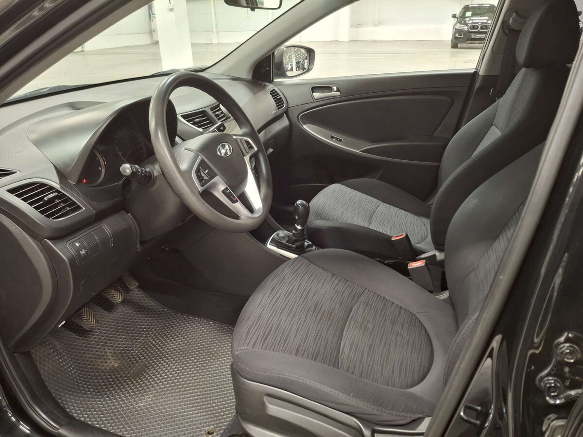 Hyundai Solaris с пробегом — 2016 год. Фото: #15