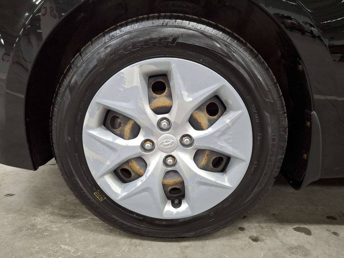 Hyundai Solaris с пробегом — 2016 год. Фото: #17