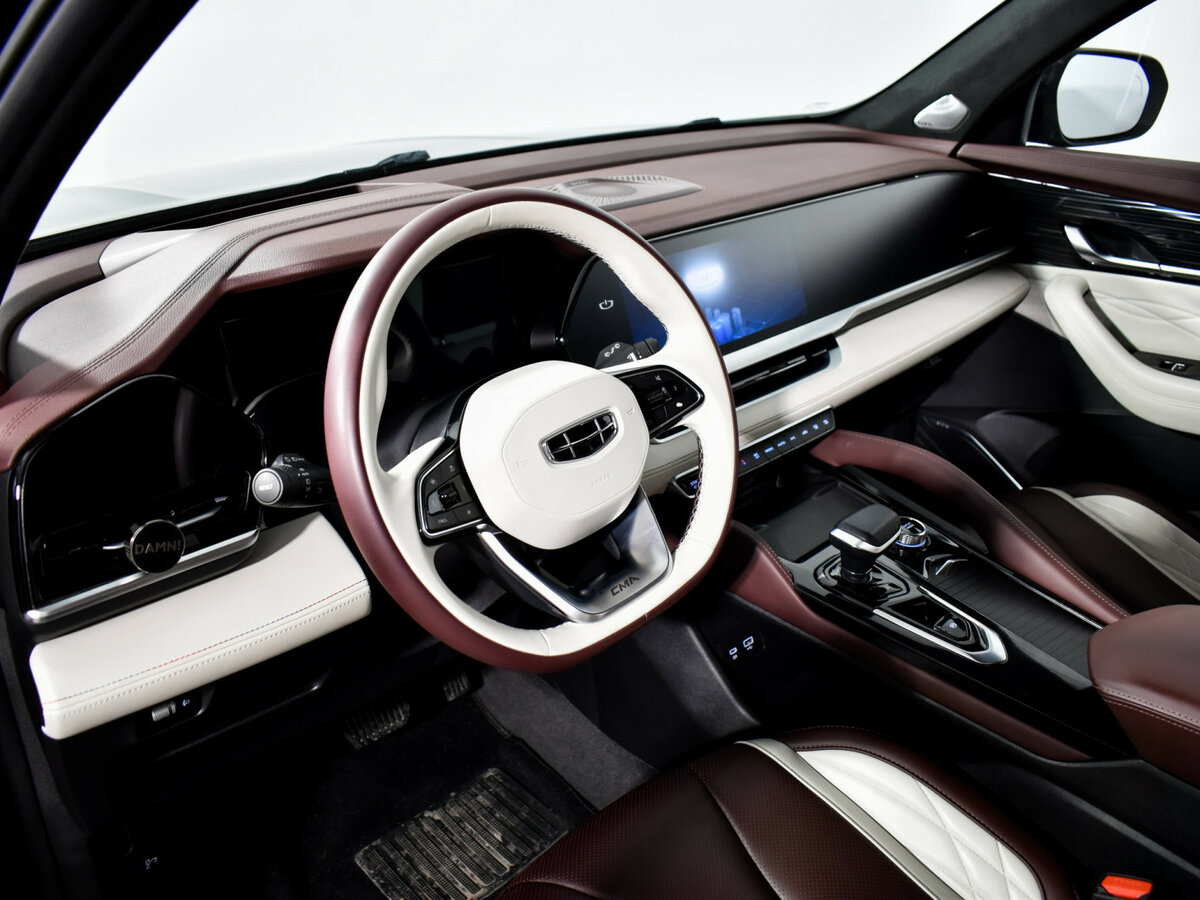 Geely Monjaro с пробегом — 2023 год. Фото: #6