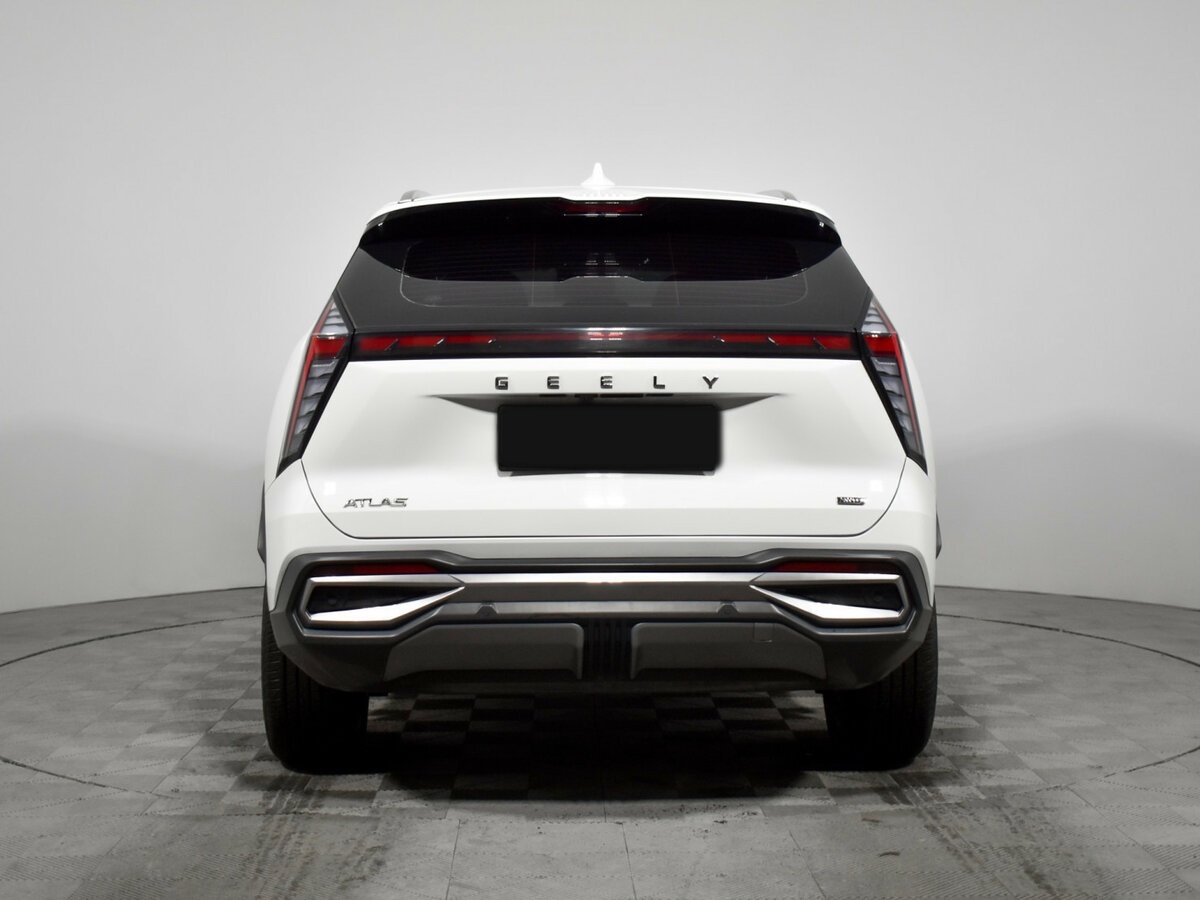 Geely Atlas с пробегом — 2024 год. Фото: #4