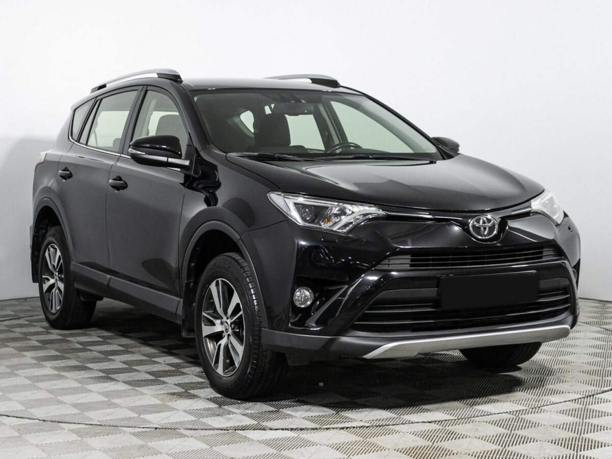 Toyota RAV4 с пробегом — 2015 год. Фото: #2