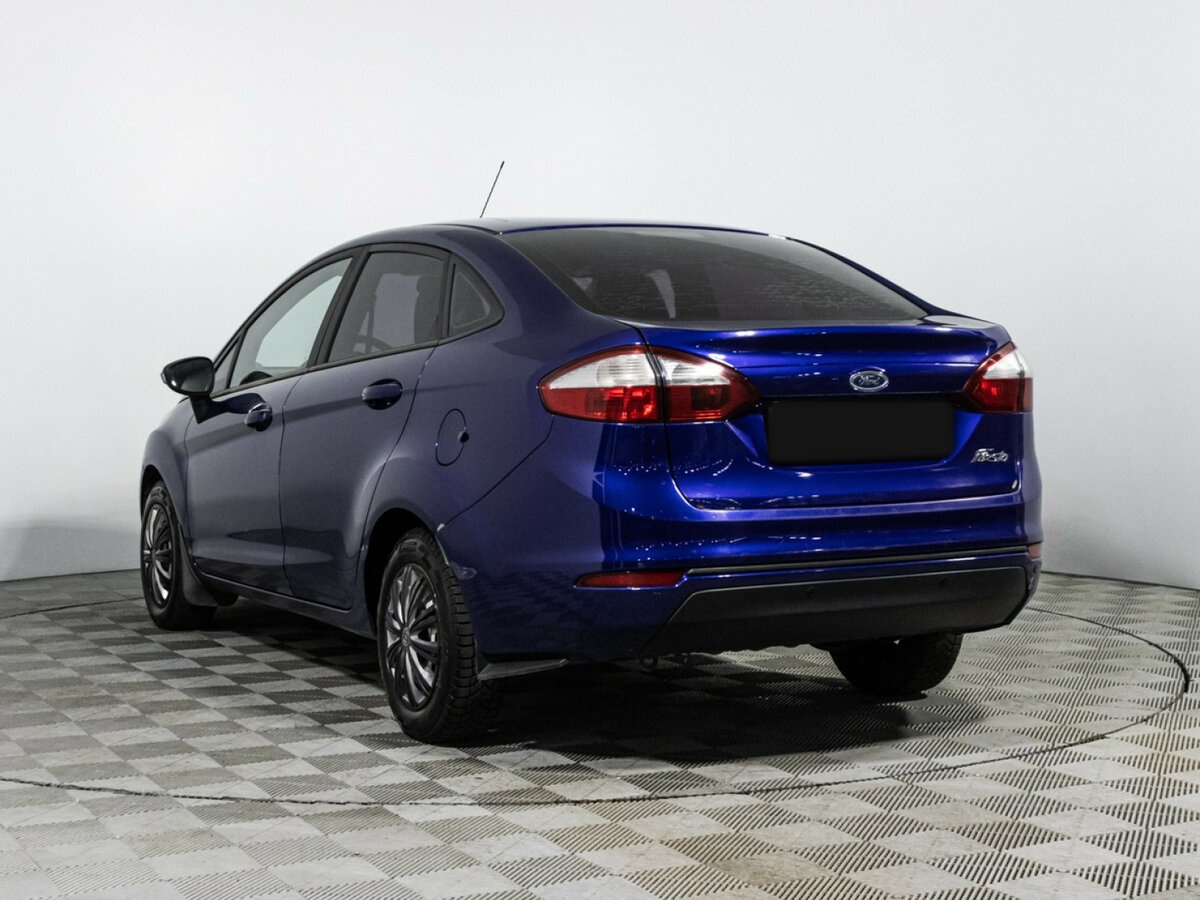 Ford Fiesta с пробегом — 2015 год. Фото: #6