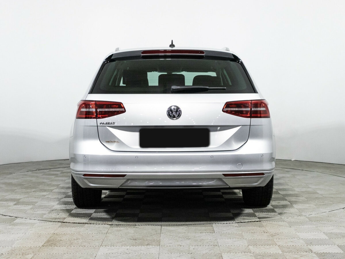 Volkswagen Passat с пробегом — 2017 год. Фото: #5