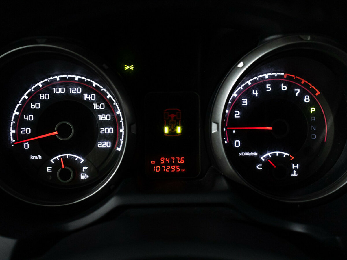 Mitsubishi Pajero с пробегом — 2015 год. Фото: #9