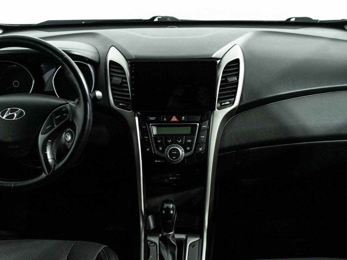 Hyundai i30 с пробегом — 2015 год. Фото: #13