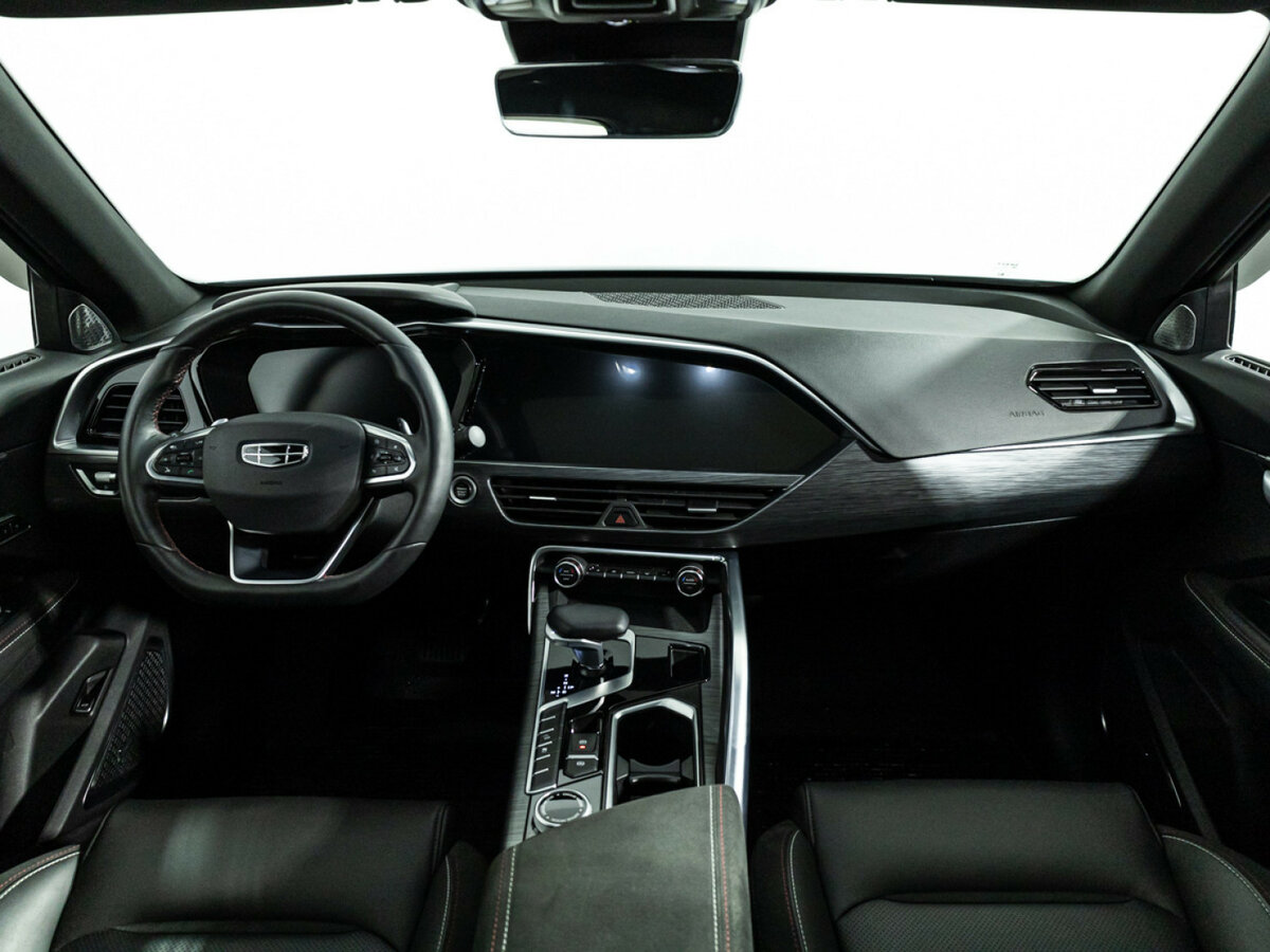 Geely Tugella с пробегом — 2023 год. Фото: #10