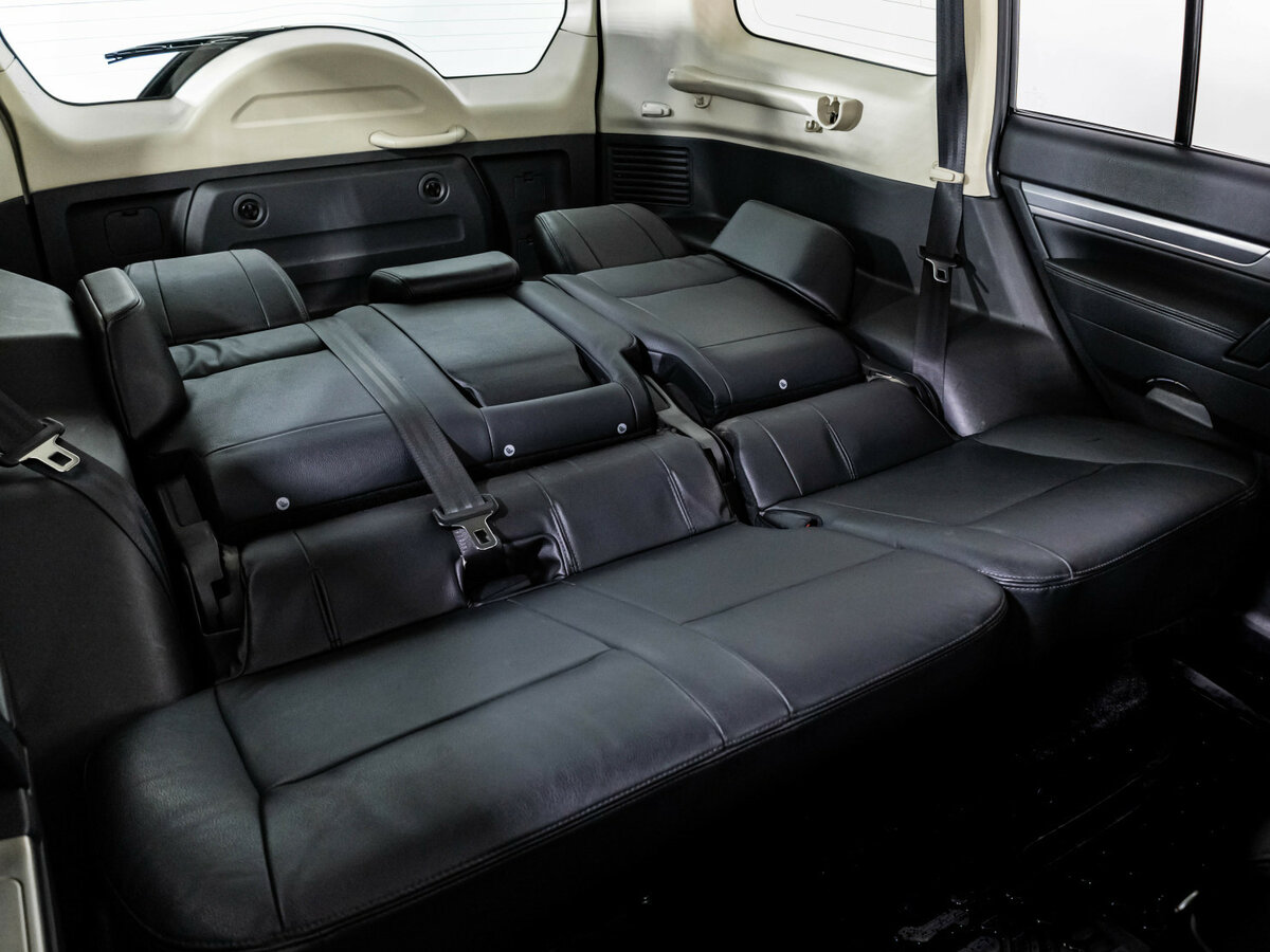 Mitsubishi Pajero с пробегом — 2017 год. Фото: #28