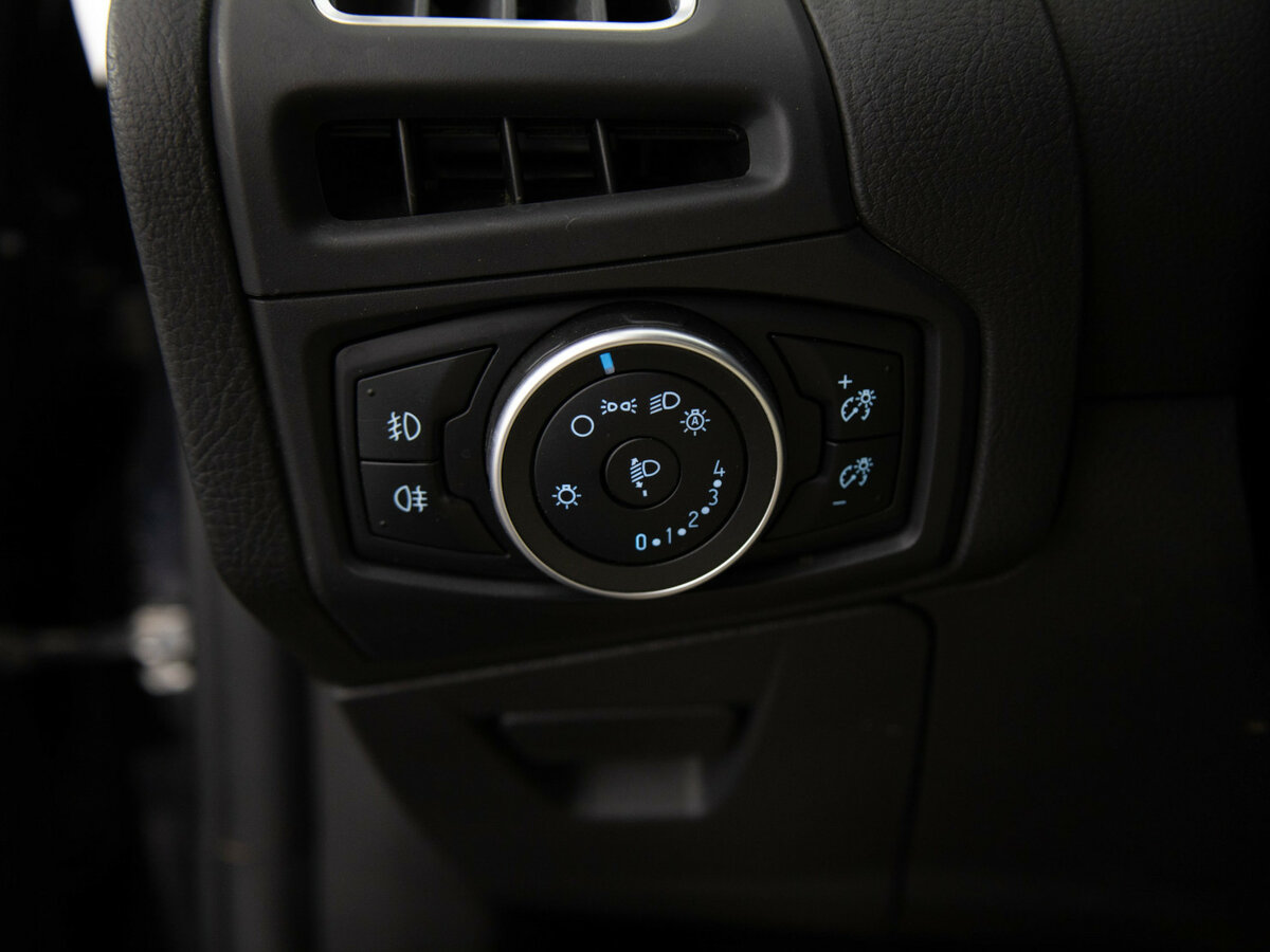 Ford Focus с пробегом — 2016 год. Фото: #16