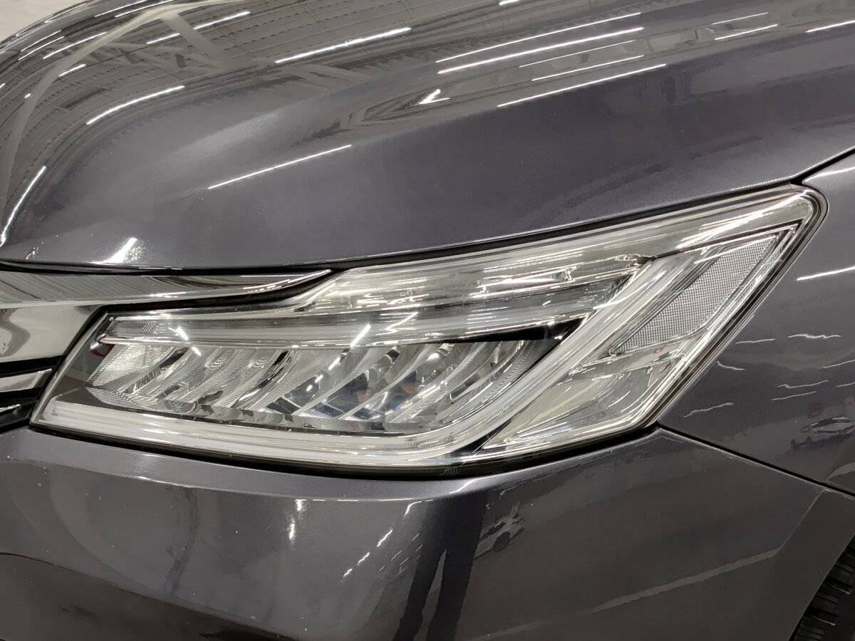 Honda Accord с пробегом — 2016 год. Фото: #16