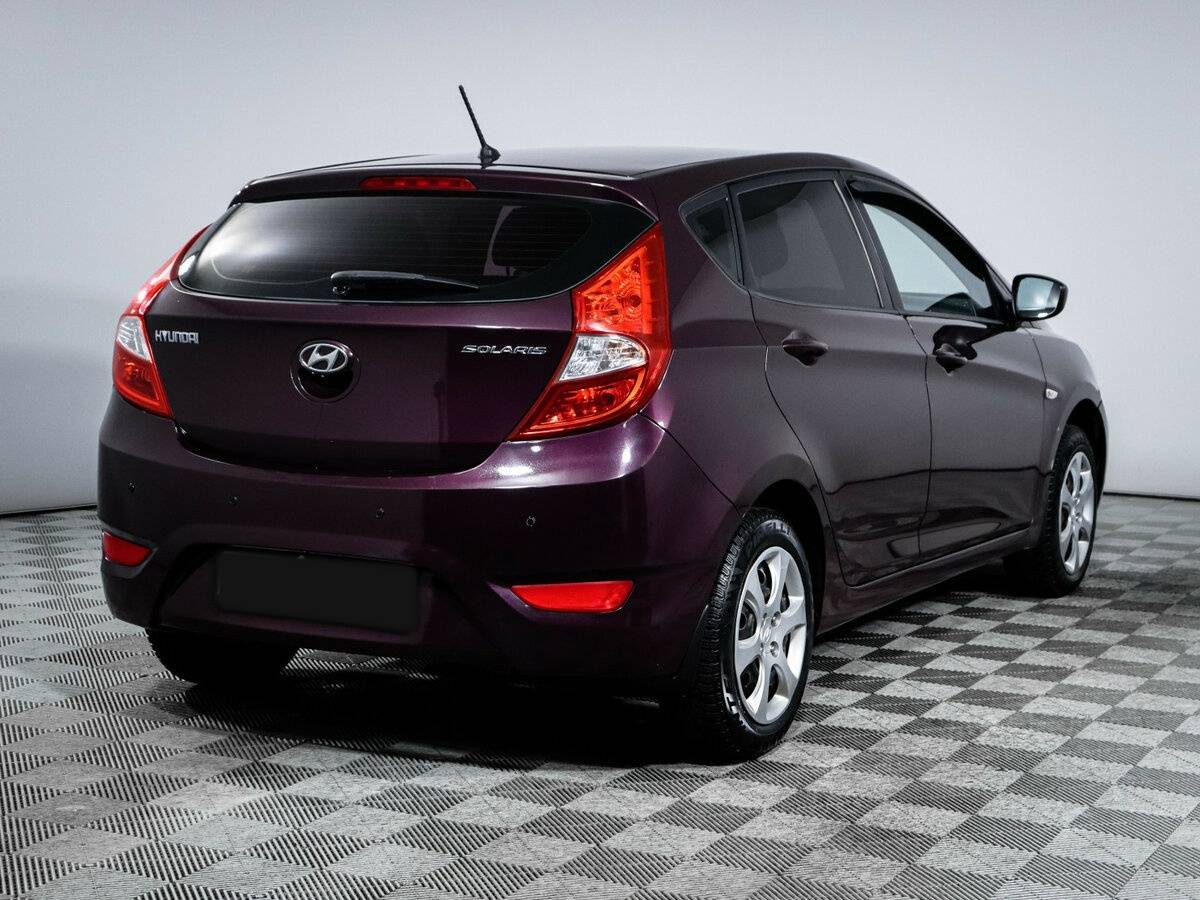 Hyundai Solaris с пробегом — 2013 год. Фото: #3