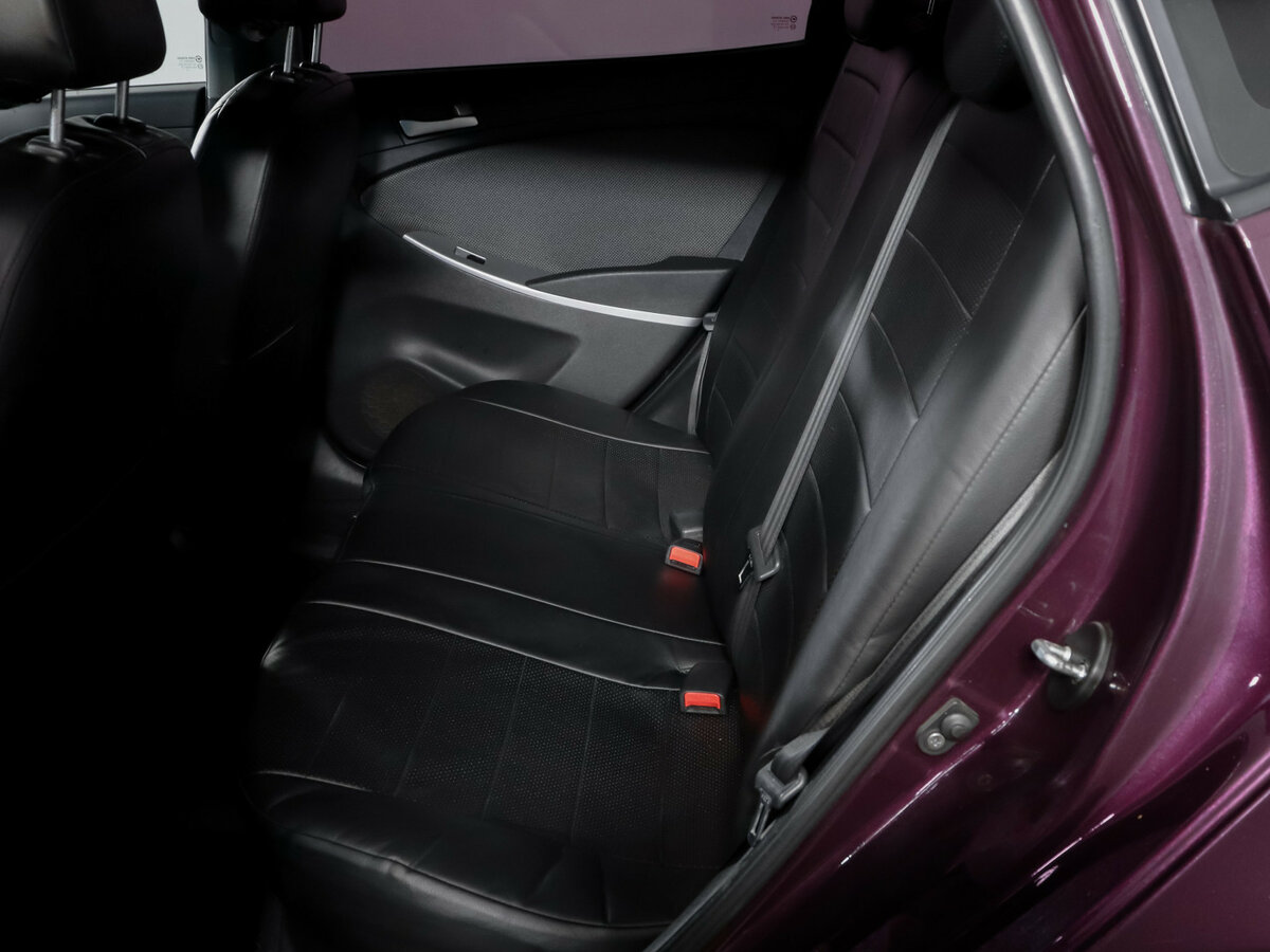 Hyundai Solaris с пробегом — 2013 год. Фото: #7