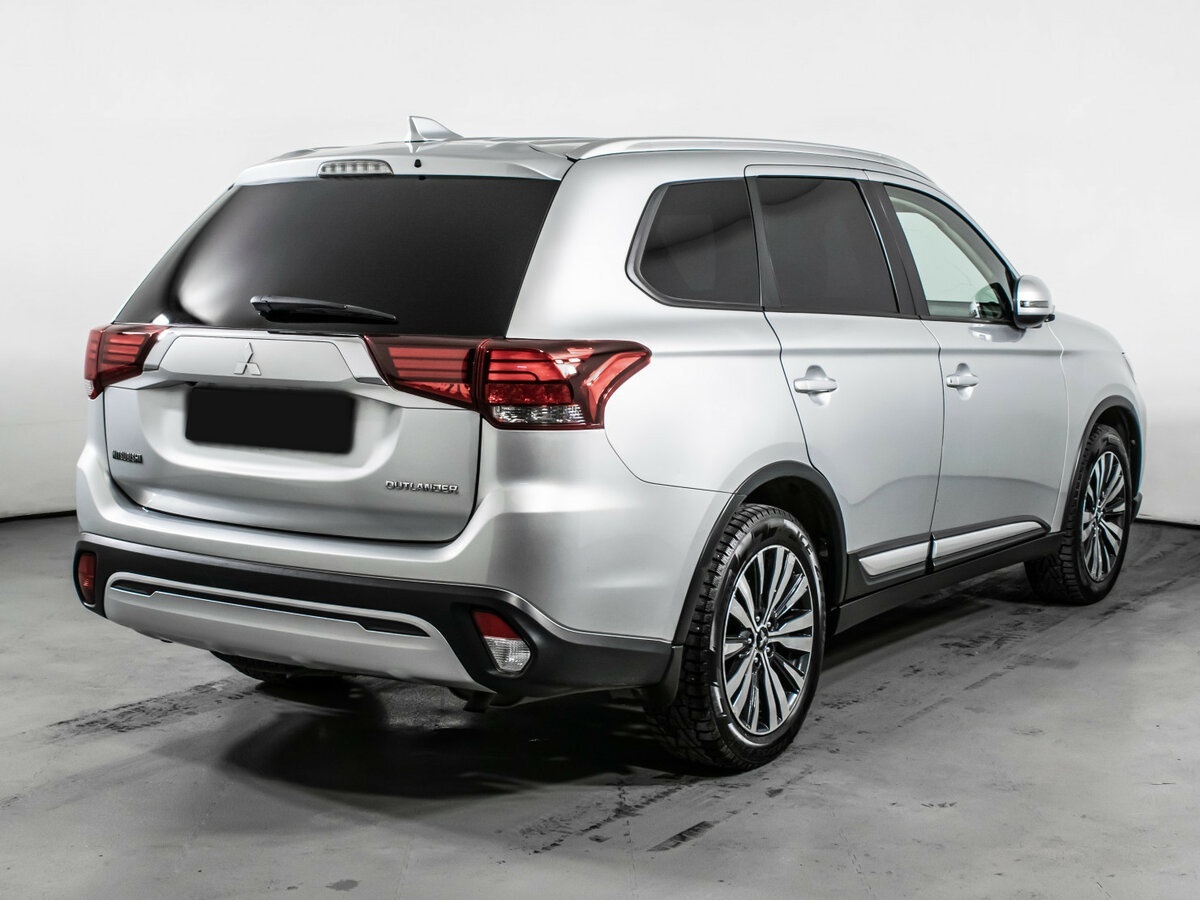 Mitsubishi Outlander с пробегом — 2018 год. Фото: #4