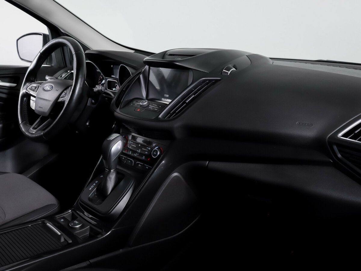 Ford Kuga с пробегом — 2017 год. Фото: #8