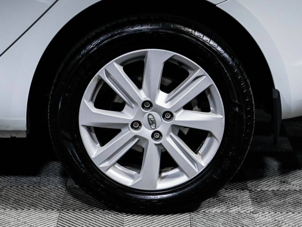 Lada (ВАЗ) Vesta с пробегом — 2023 год. Фото: #11