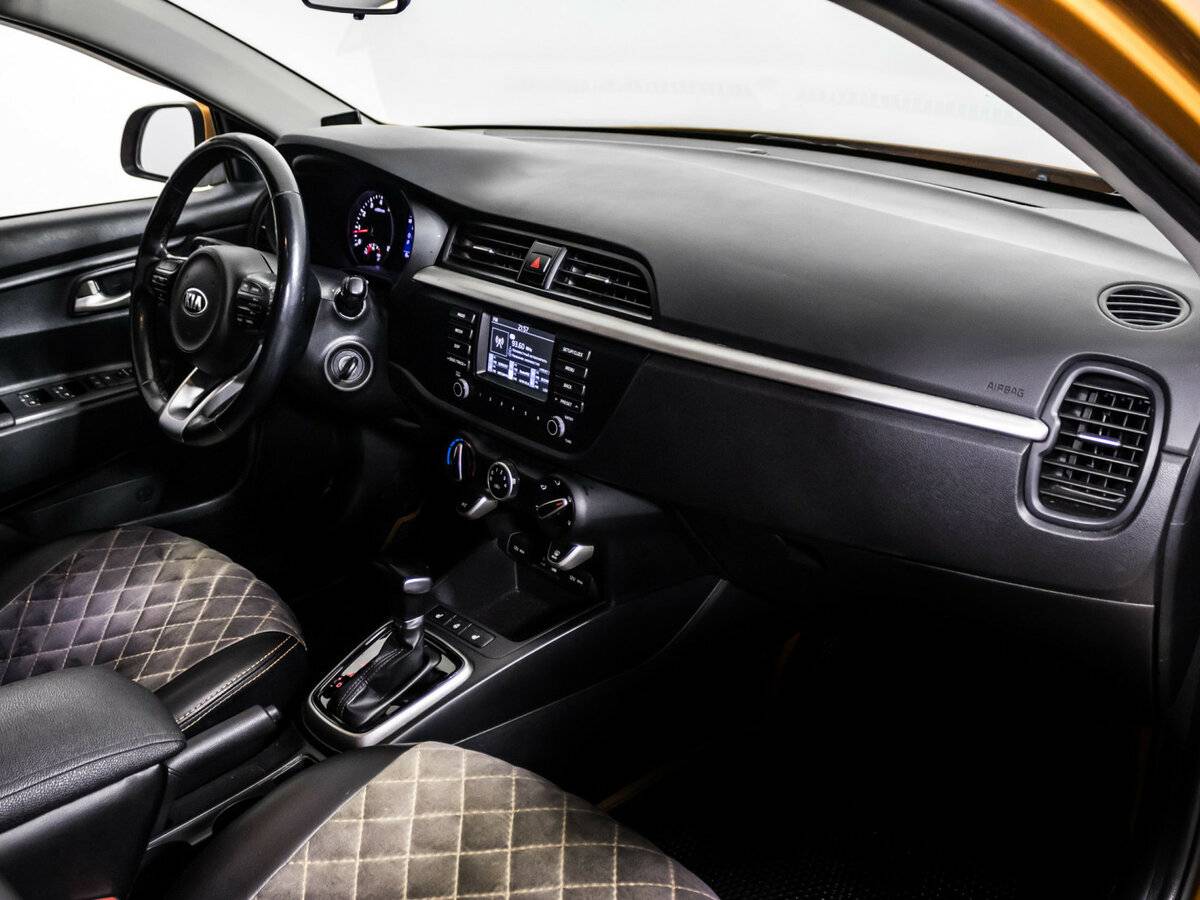 Kia Rio с пробегом — 2017 год. Фото: #10