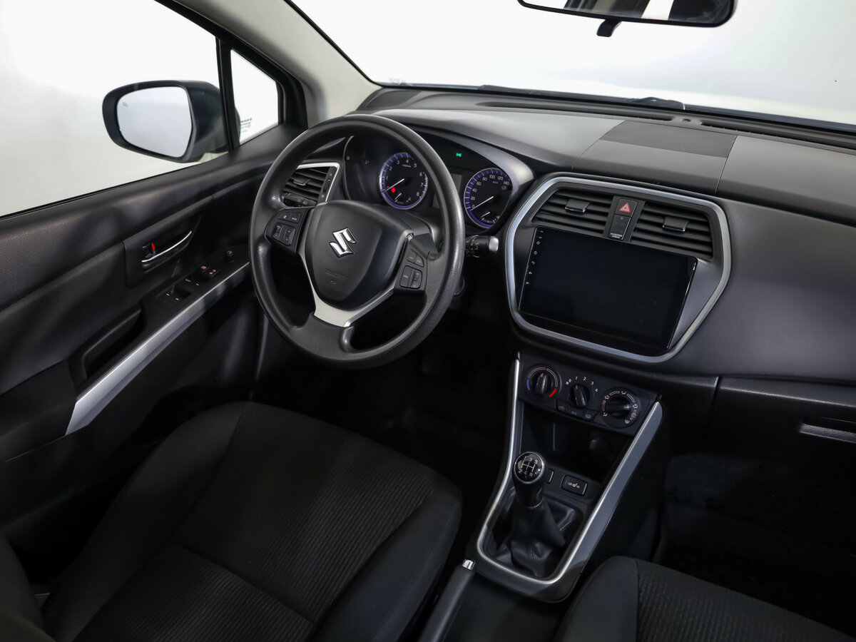 Suzuki SX4 с пробегом — 2017 год. Фото: #6