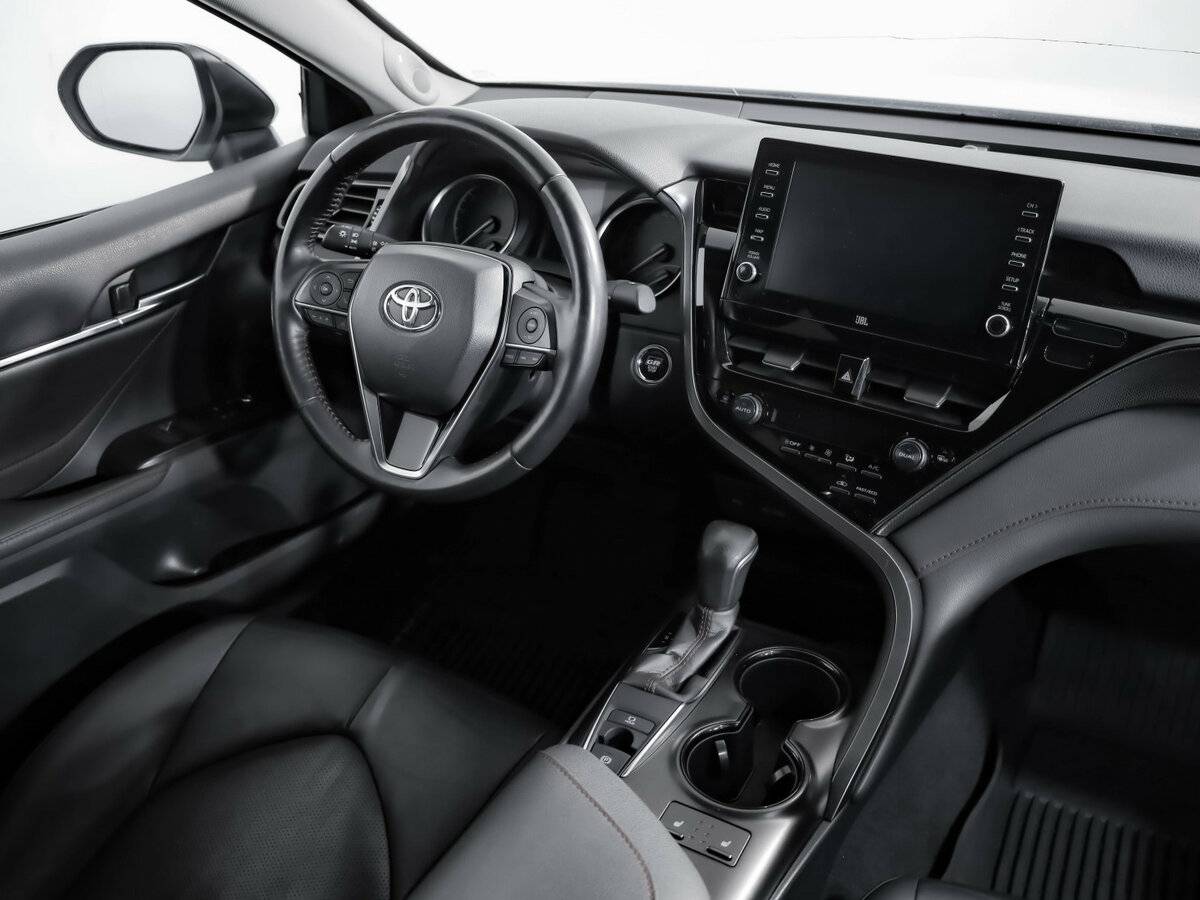 Toyota Camry с пробегом — 2021 год. Фото: #7