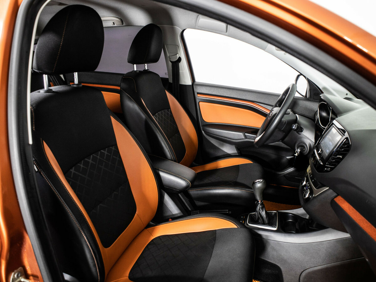 Lada (ВАЗ) Vesta с пробегом — 2019 год. Фото: #11