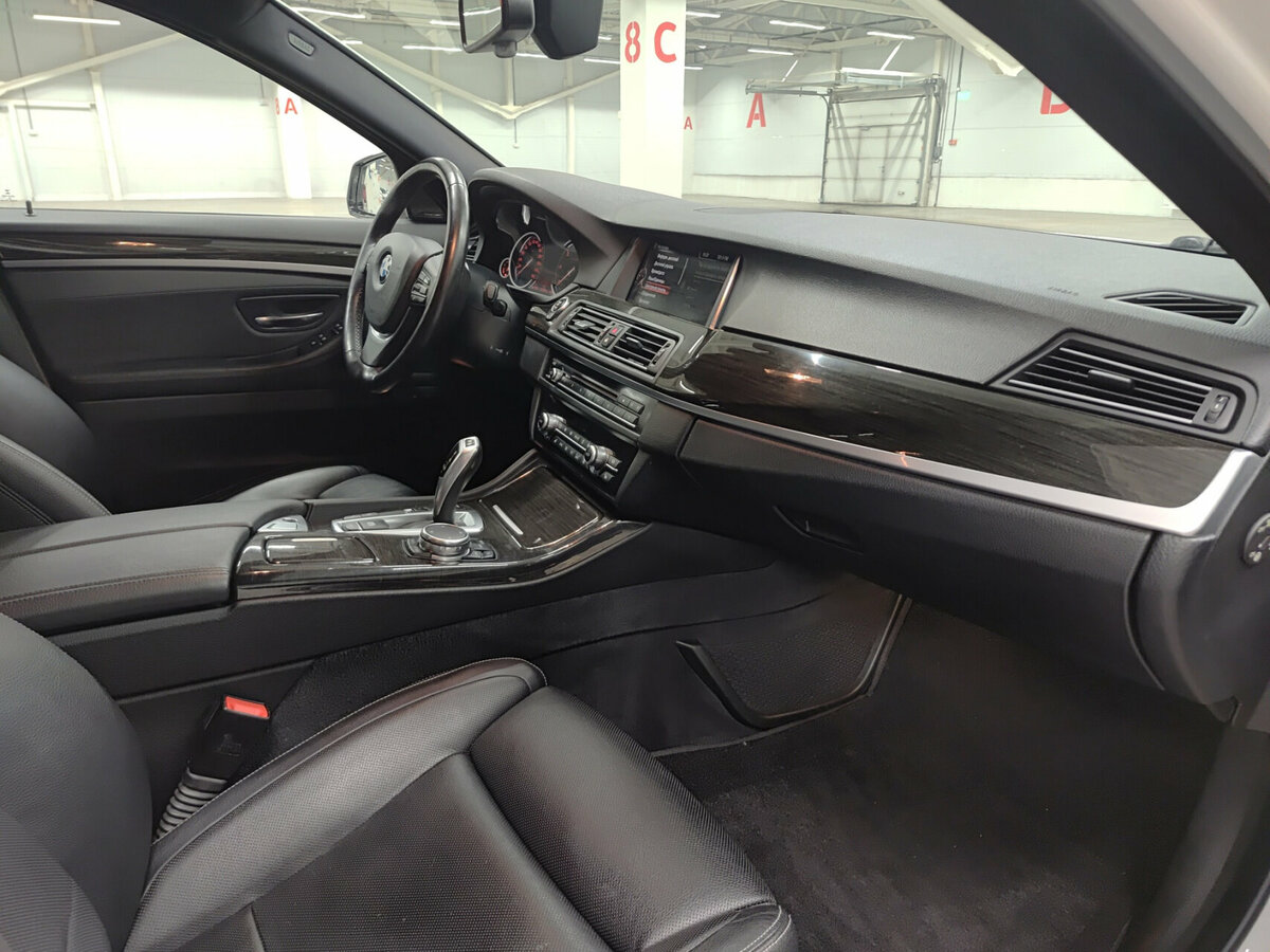 BMW 5 серии с пробегом — 2016 год. Фото: #10