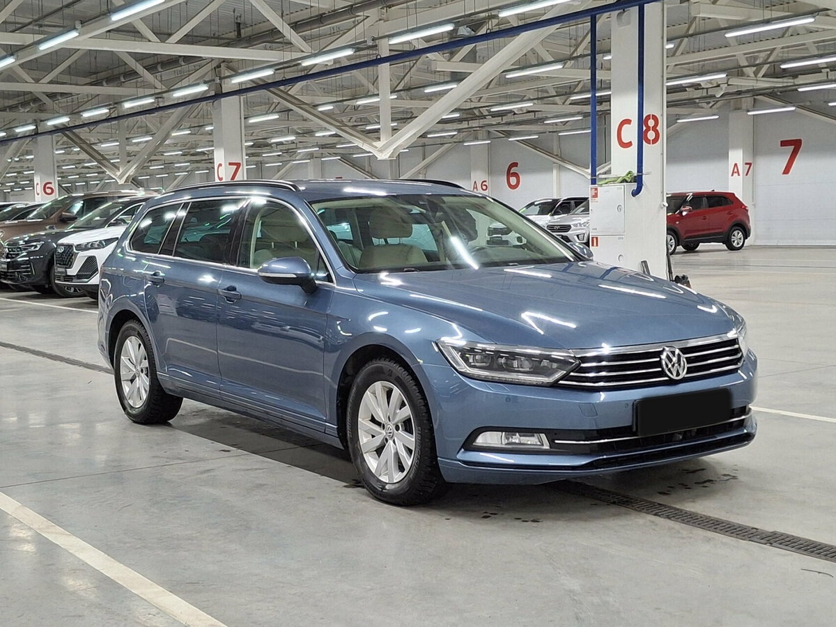 Volkswagen Passat с пробегом — 2018 год. Фото: #2