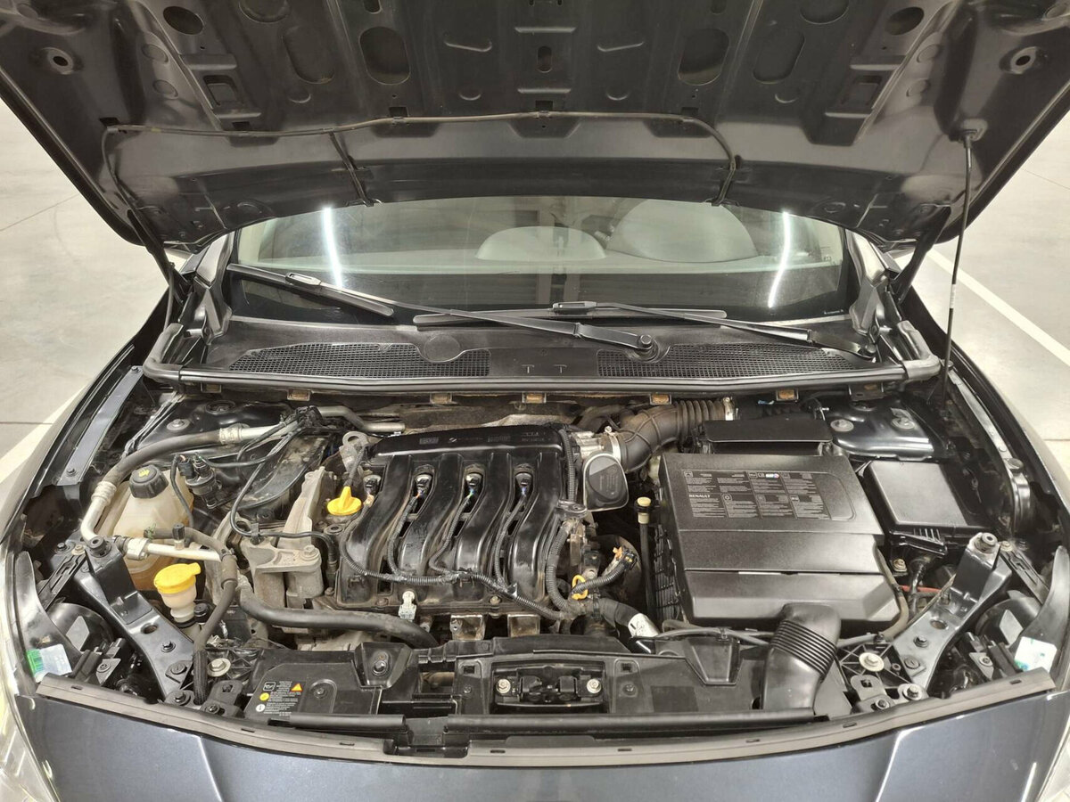 Renault Fluence с пробегом — 2012 год. Фото: #8