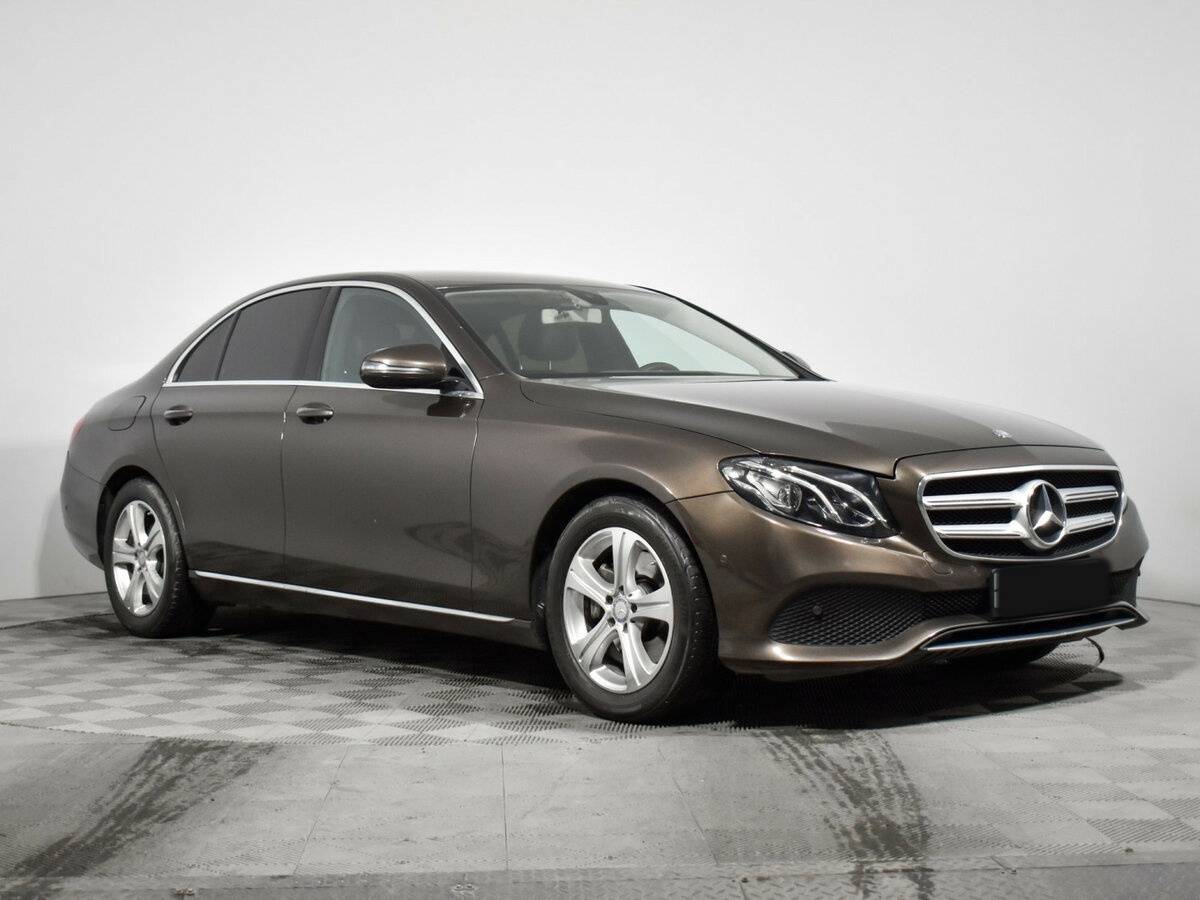Mercedes-Benz E-Класс с пробегом — 2016 год. Фото: #2