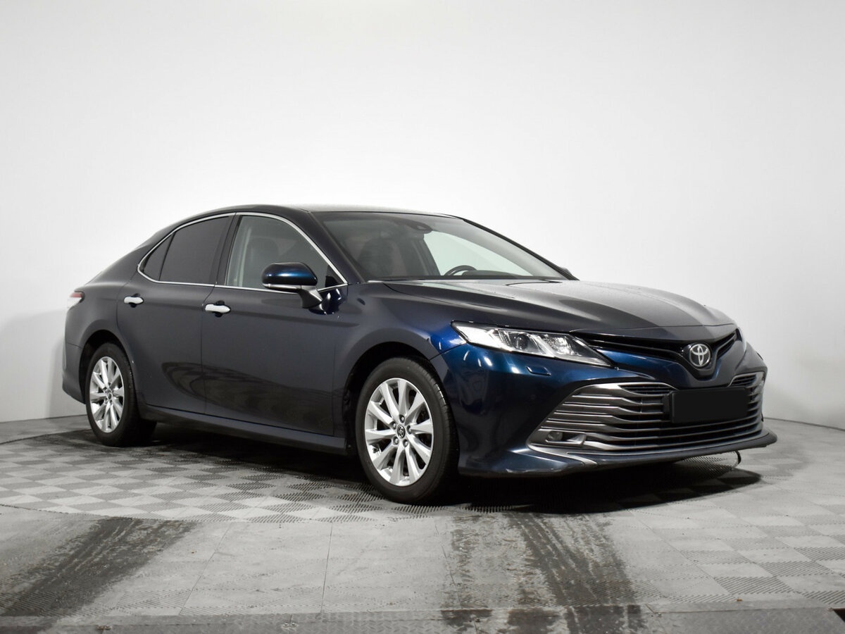 Toyota Camry с пробегом — 2018 год. Фото: #2