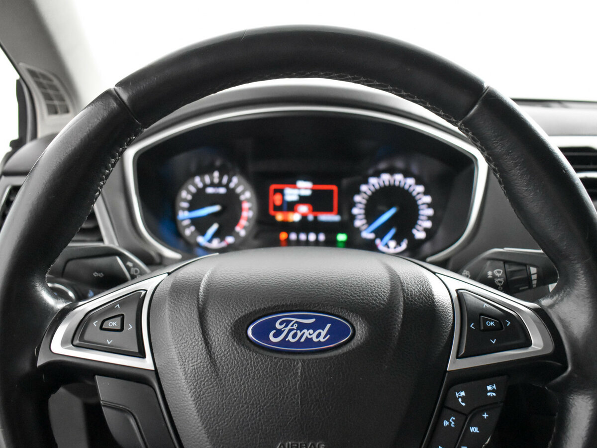 Ford Mondeo с пробегом — 2015 год. Фото: #13
